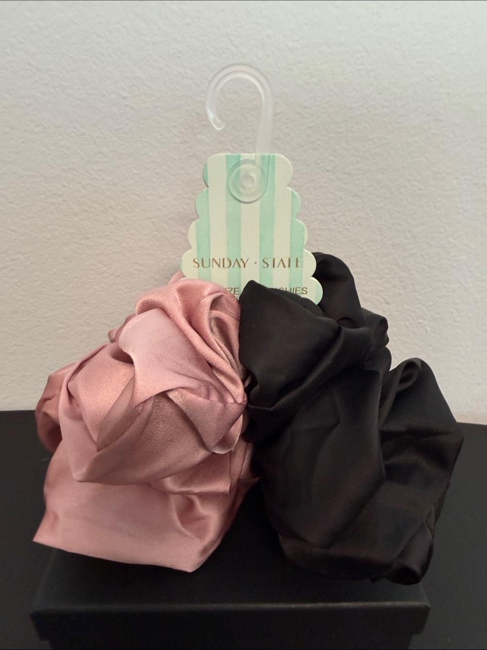 Sunday State | Extra Large Classic Black & Mauve Scrunchie Set